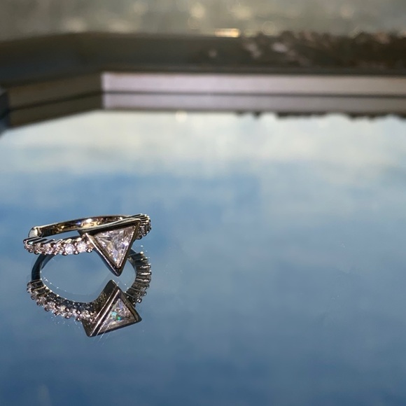 silver ring - Picture 2 of 4